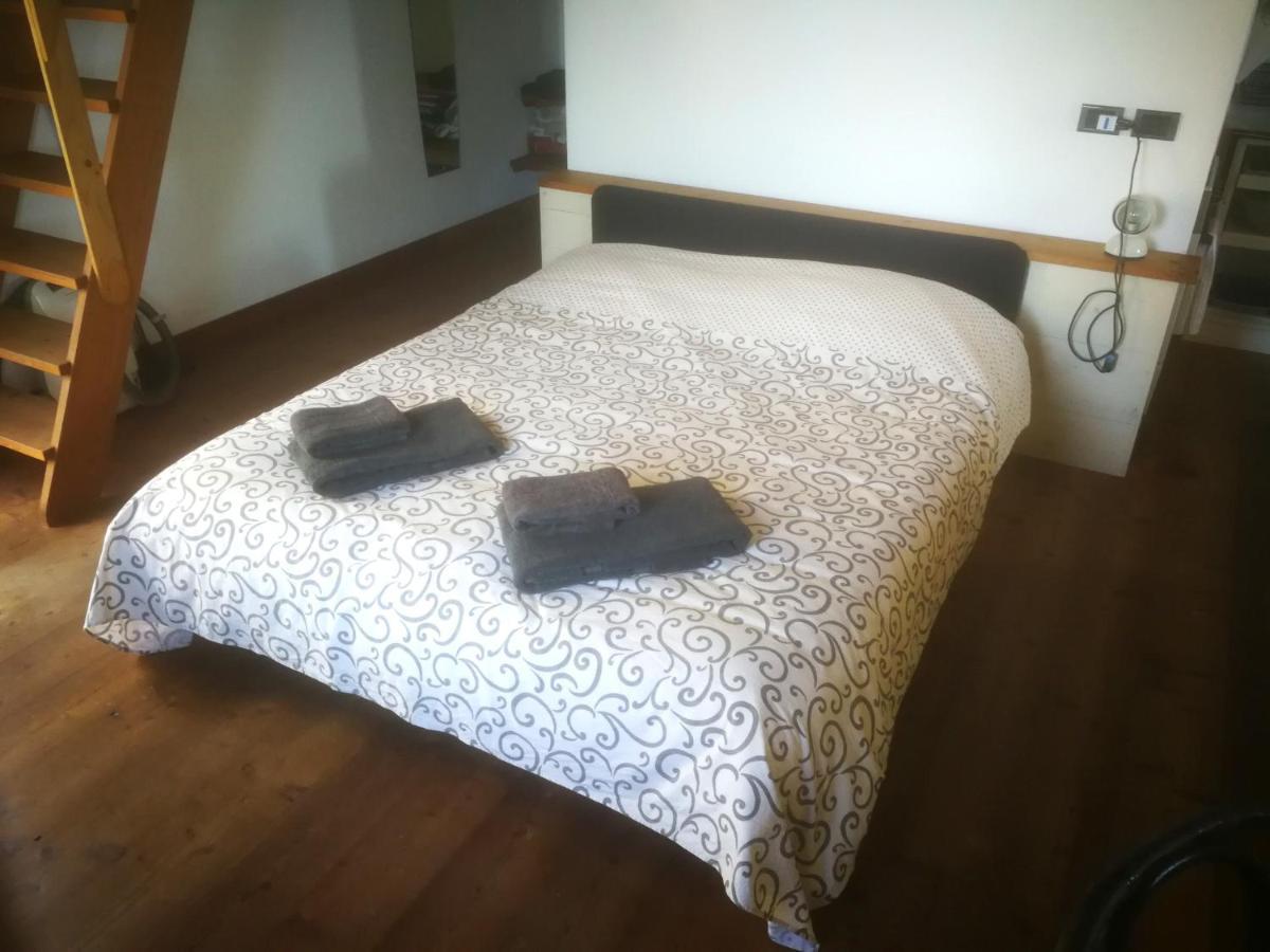 Cottage La Torre Del Pittore 보나솔라 외부 사진